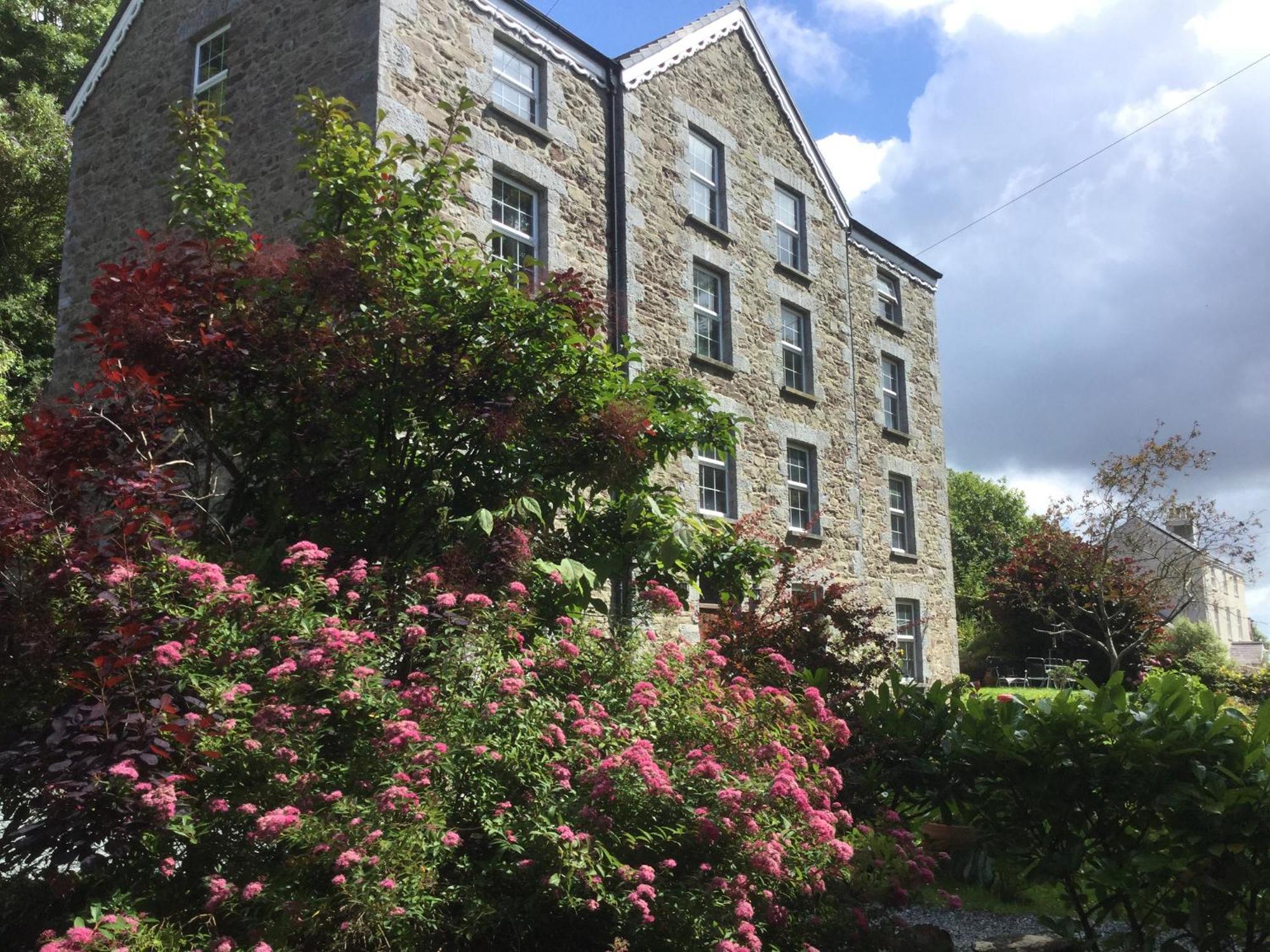 The Old Mill Villa Milford Haven Exteriör bild